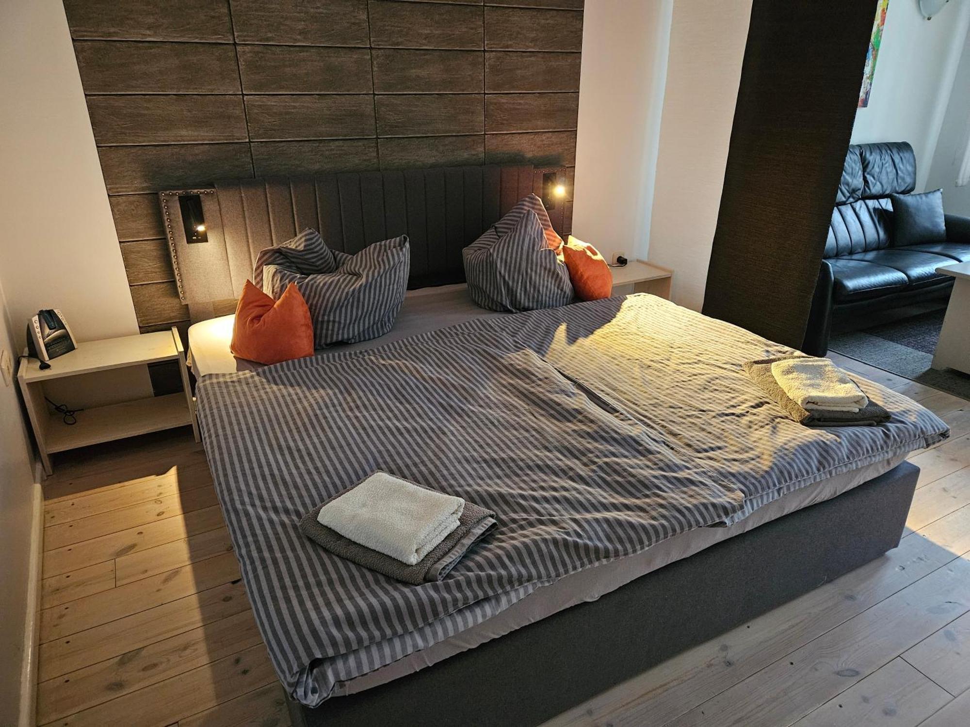Hotelpension Pfarrhaus Алт Шверин Екстериор снимка